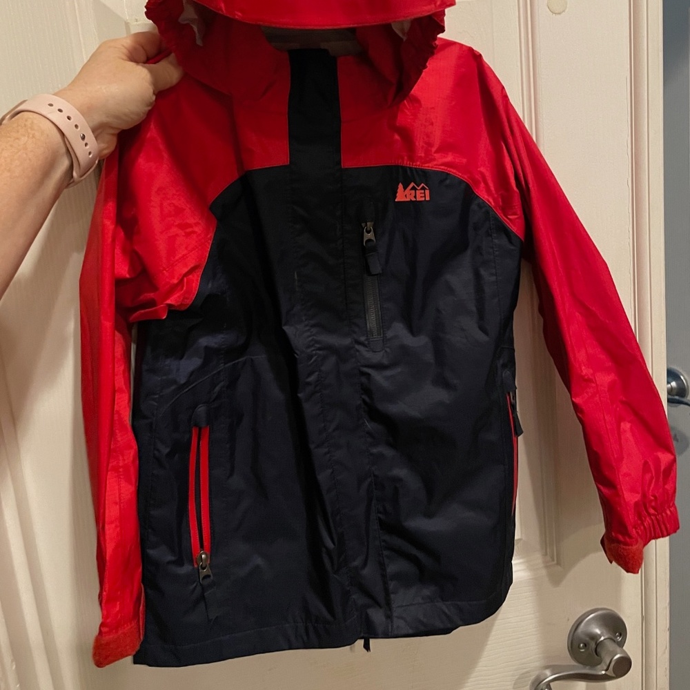 REI Red and Black Raincoat Boys S / Size 6 - 7